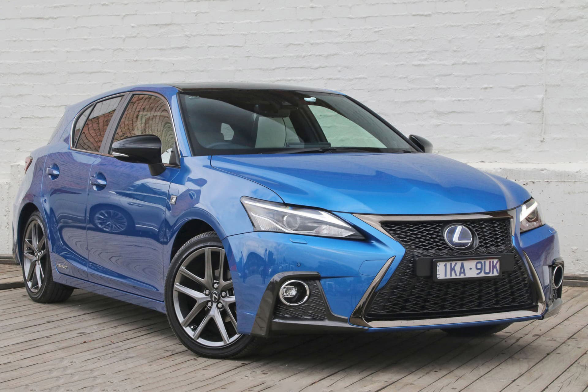 CT200h F Sport